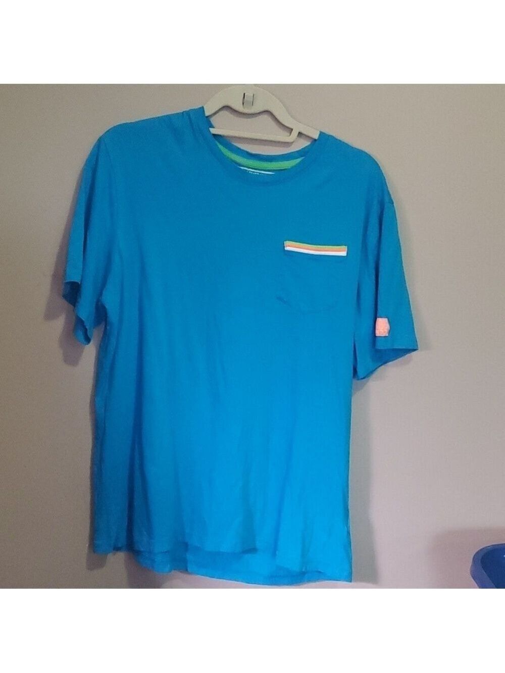 Premium brand clothing company size large